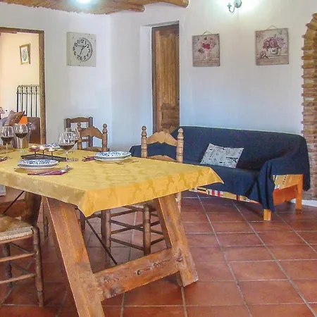 Holiday home Amazing In El With Kitchen Borge