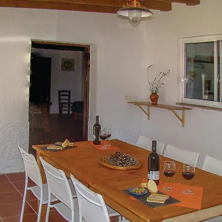 Amazing In El With Kitchen